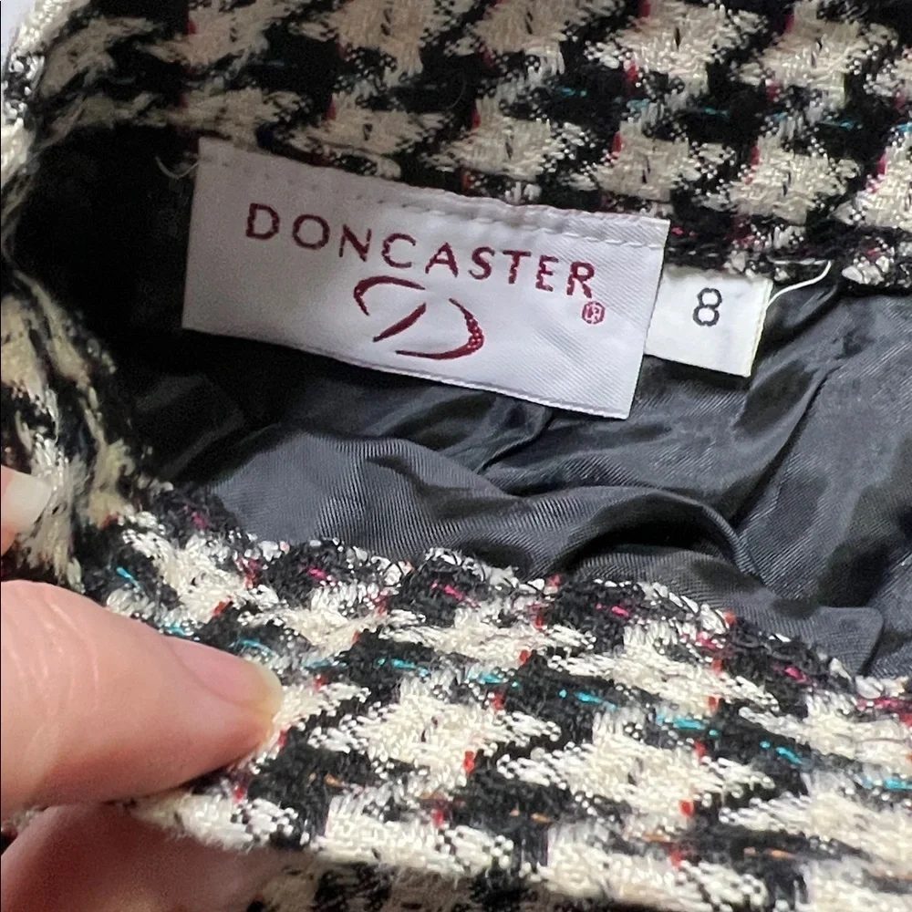 Doncaster Classic Houndstooth Skirt